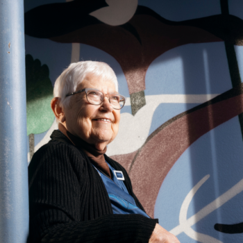 Auttava kuulija vanhukselle – aineeton lahja